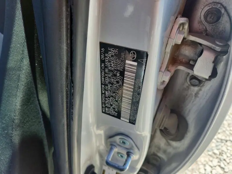 2016 TOYOTA PRIUS C TWO  