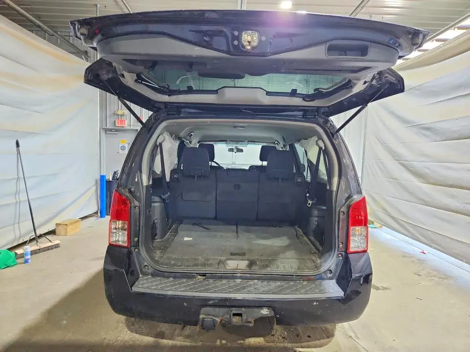 2012 NISSAN PATHFINDER S  