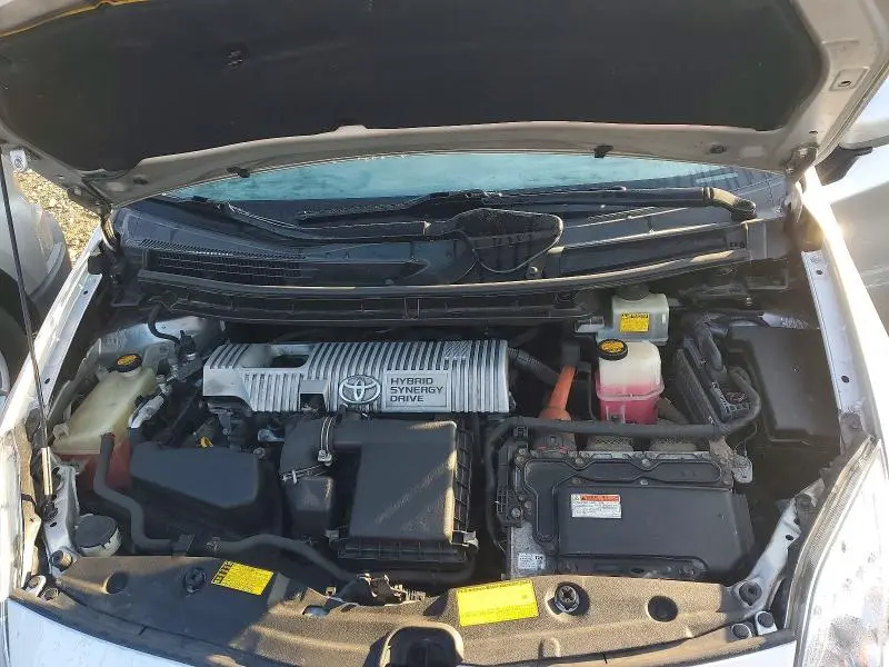 2013 TOYOTA PRIUS THREE  