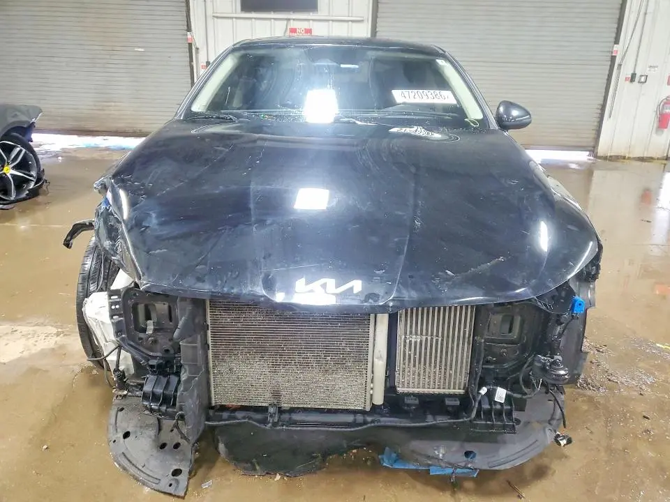 2022 KIA K5 LXS  