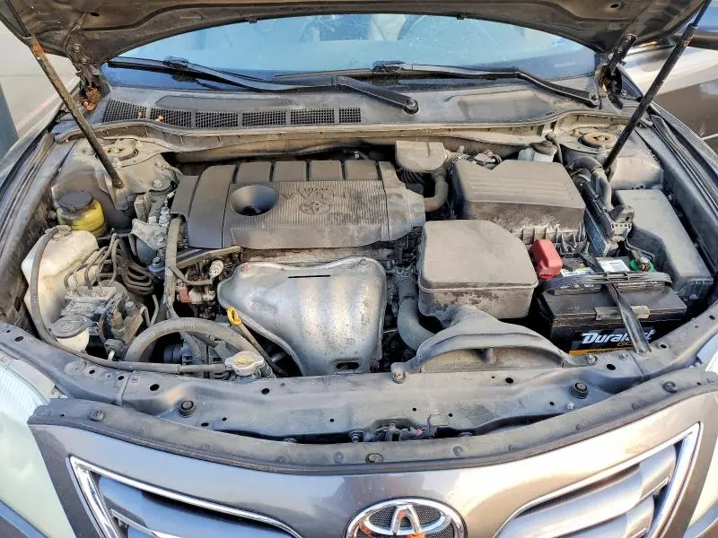 2011 TOYOTA CAMRY XLE  
