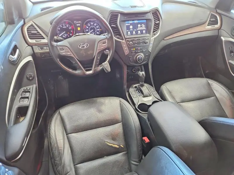 2018 HYUNDAI SANTA FE SE  