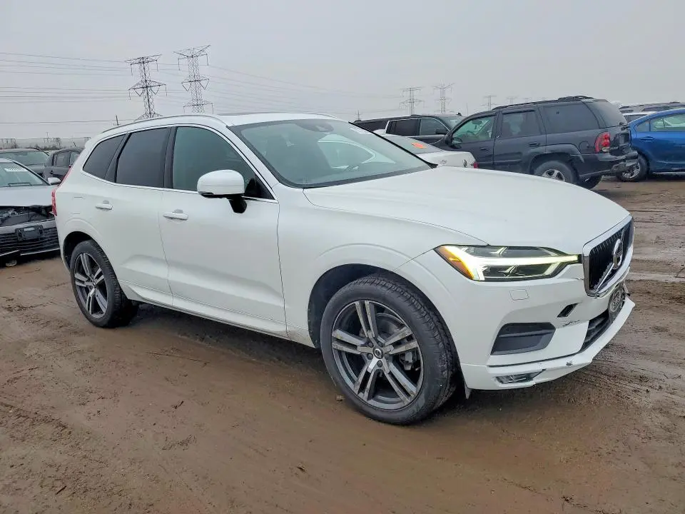2020 VOLVO XC60 T5 MOMENTUM  