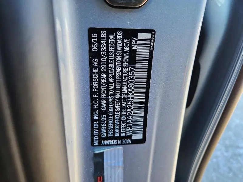 2017 PORSCHE CAYENNE   