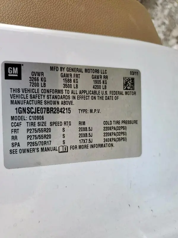 2011 CHEVROLET SUBURBAN C1500 LT  