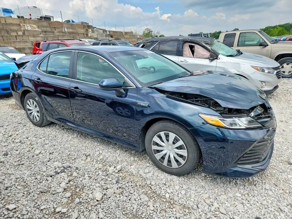 2018 TOYOTA CAMRY LE  