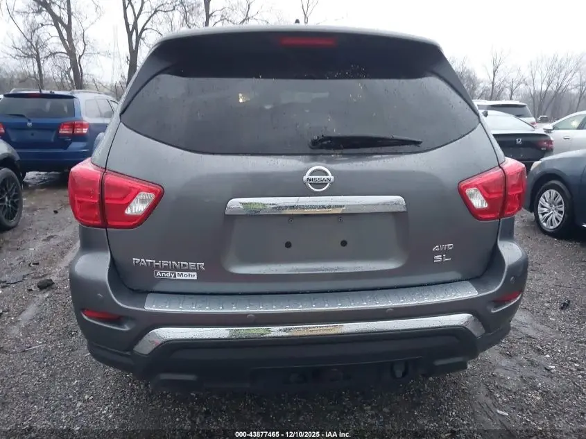 2017 NISSAN PATHFINDER SL