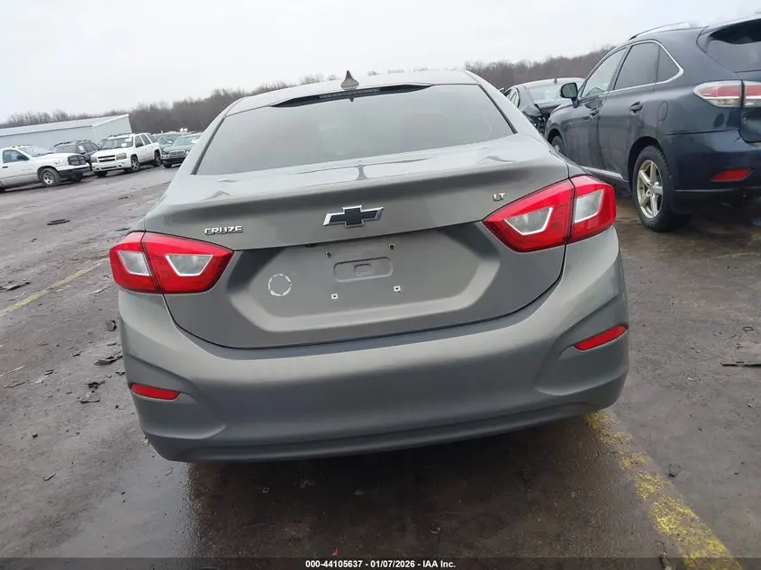 2018 CHEVROLET CRUZE LT AUTO