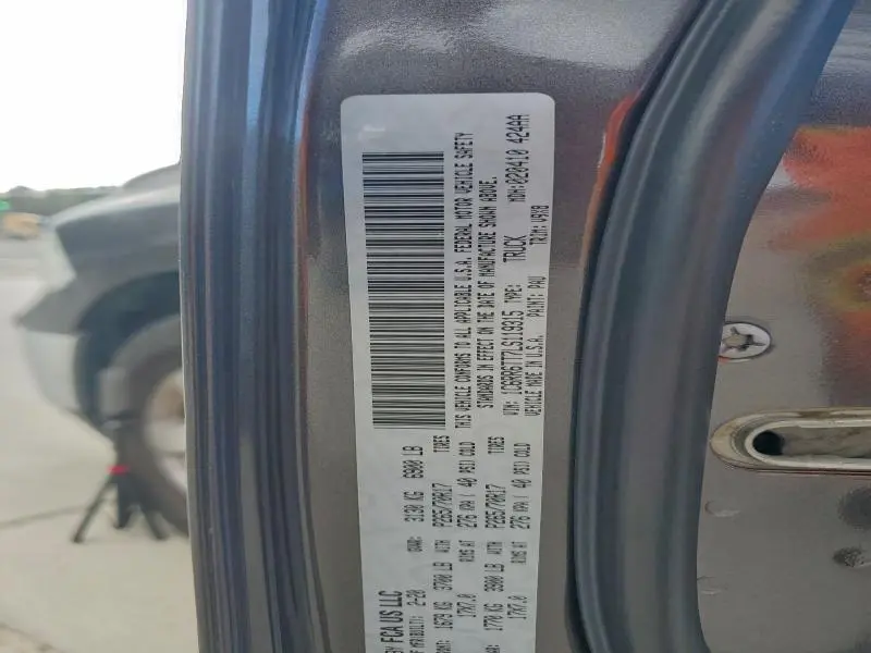 2020 RAM 1500 CLASSIC SLT  