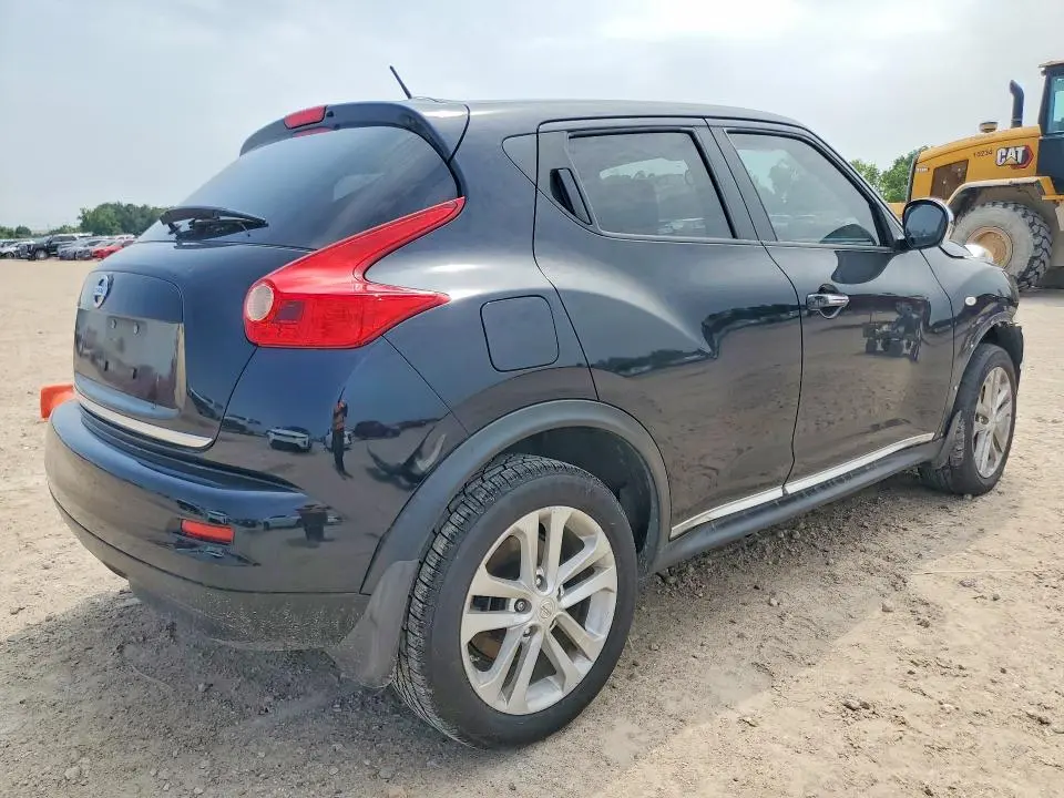 2011 NISSAN JUKE S  