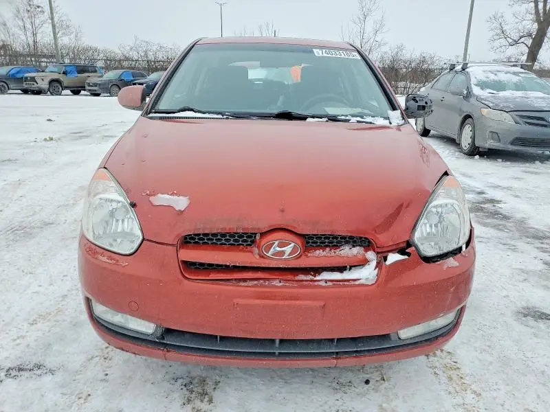 2010 HYUNDAI ACCENT SE  