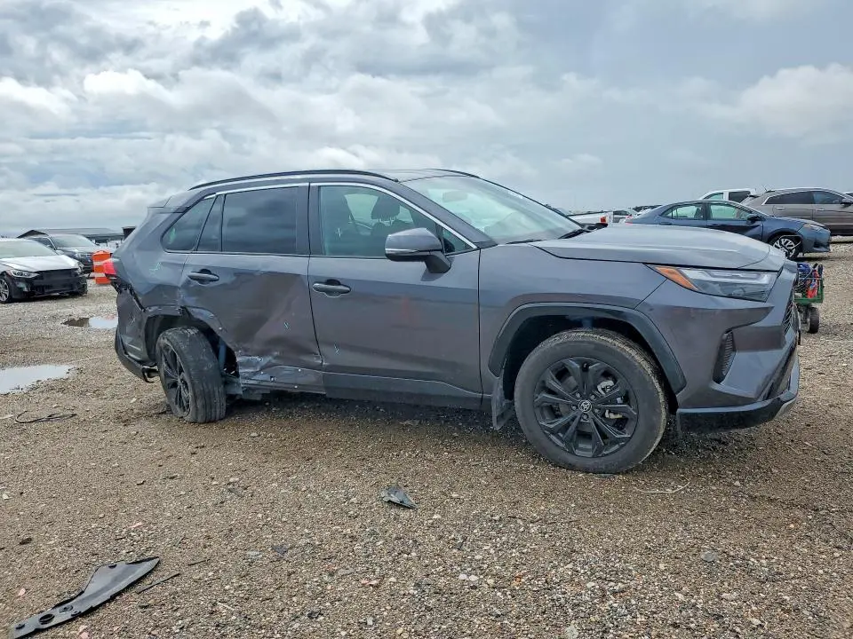 2023 TOYOTA RAV4 SE  