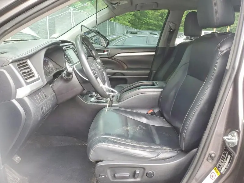 2015 TOYOTA HIGHLANDER XLE  