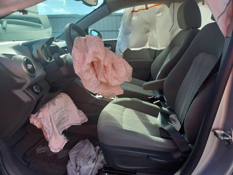 2016 CHEVROLET SONIC LT  