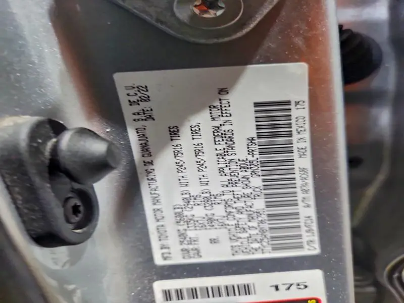 2022 TOYOTA TACOMA SR5 V6  