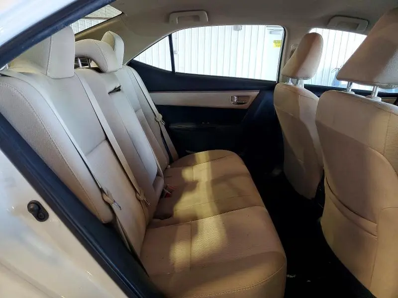 2015 TOYOTA COROLLA LE PLUS  