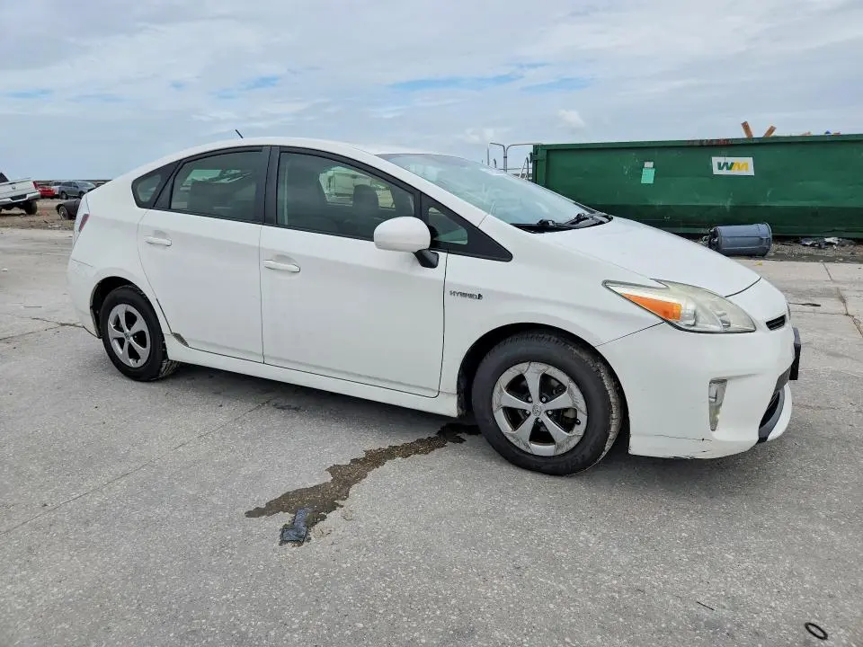 2013 TOYOTA PRIUS TWO  