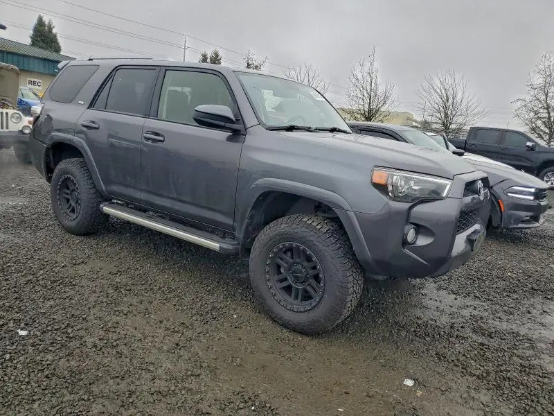 2018 TOYOTA 4RUNNER SR5/SR5 PREMIUM  