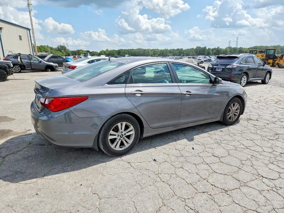 2012 HYUNDAI SONATA GLS  