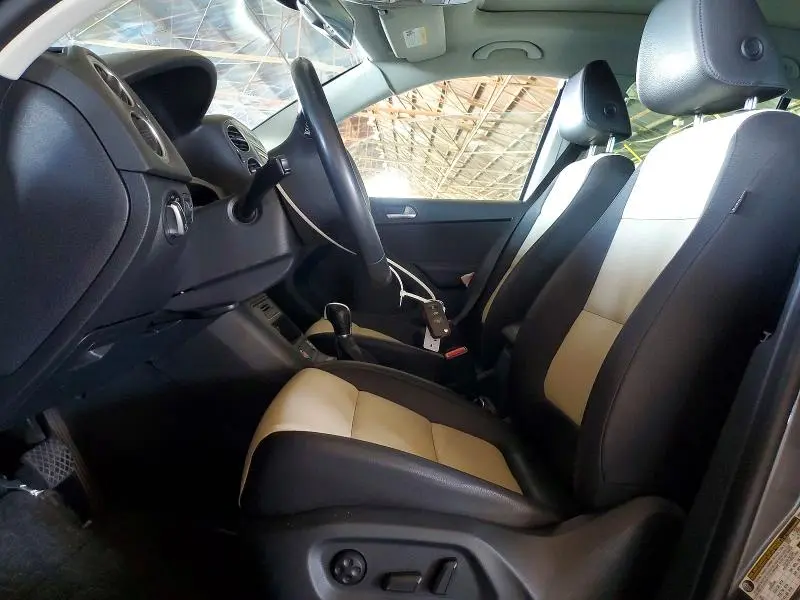 2016 VOLKSWAGEN TIGUAN S  