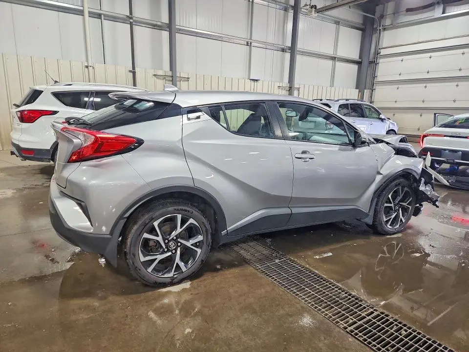 2018 TOYOTA C-HR XLE PREMIUM  