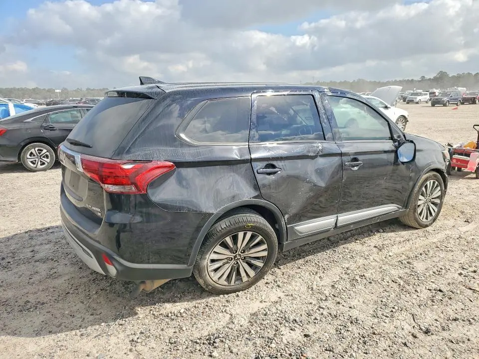 2019 MITSUBISHI OUTLANDER SE  