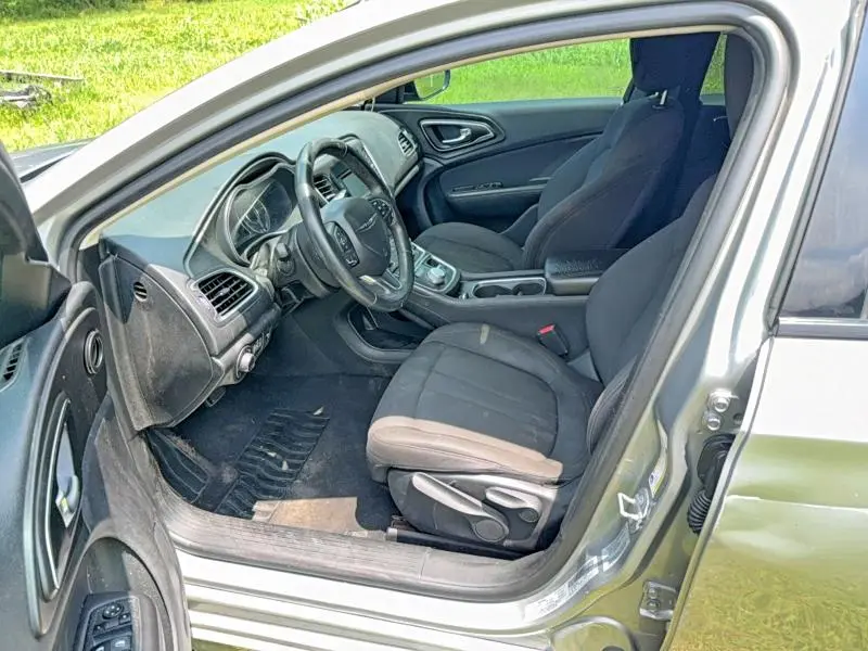 2017 CHRYSLER 200 LX  