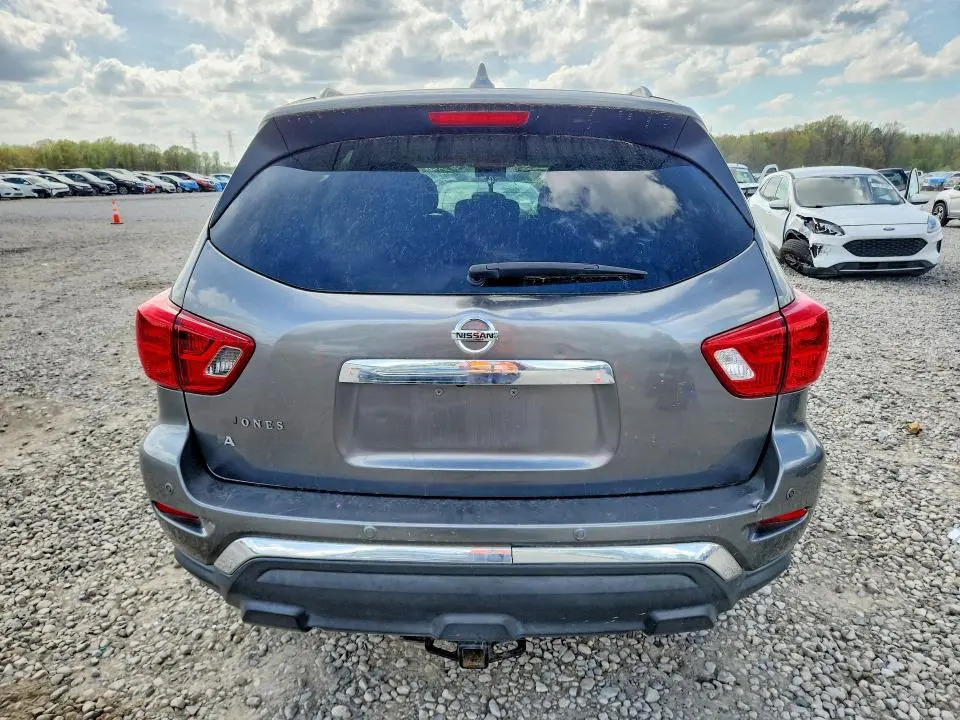 2019 NISSAN PATHFINDER SL  