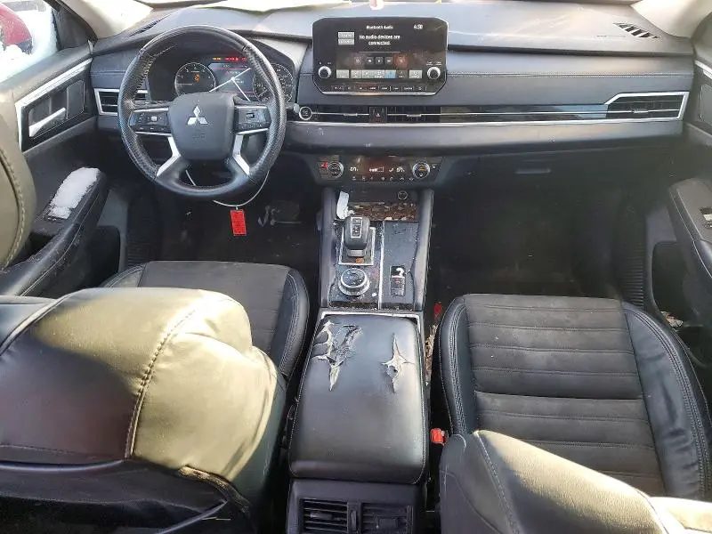 2023 MITSUBISHI OUTLANDER SE  