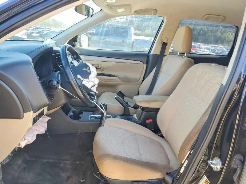 2016 MITSUBISHI OUTLANDER SE  