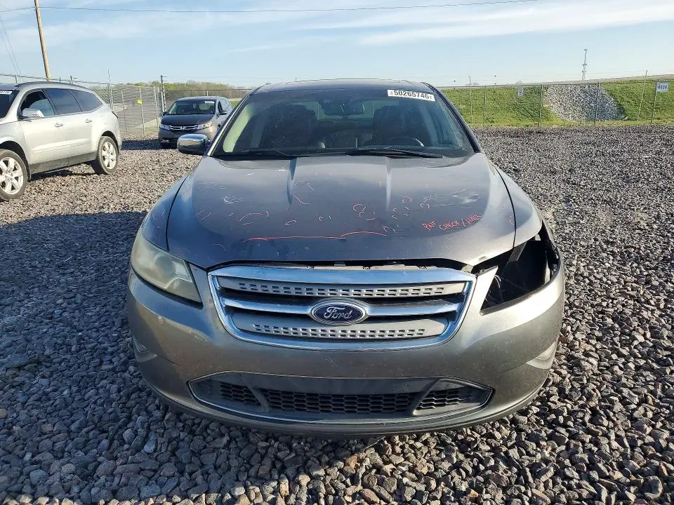 2011 FORD TAURUS LIMITED  