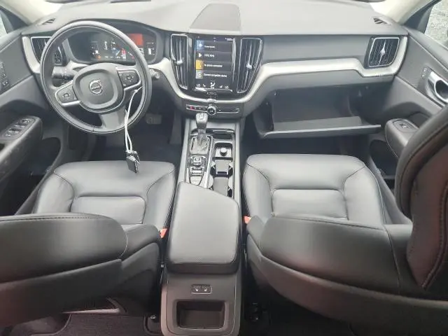 2019 VOLVO XC60 T5  