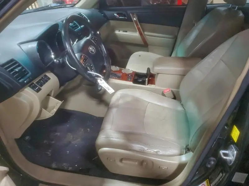 2011 TOYOTA HIGHLANDER LIMITED  