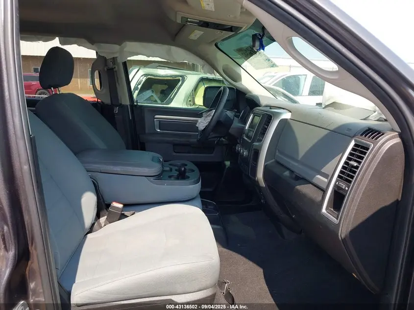 2019 RAM 1500 CLASSIC SLT  4X4 6'4 BOX