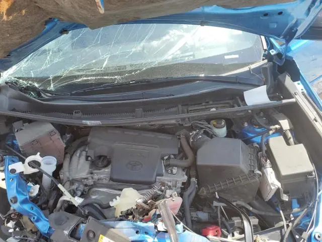 2018 TOYOTA RAV4 SE  