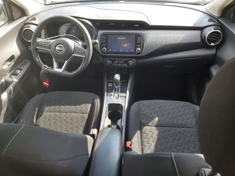 2022 NISSAN KICKS SV  