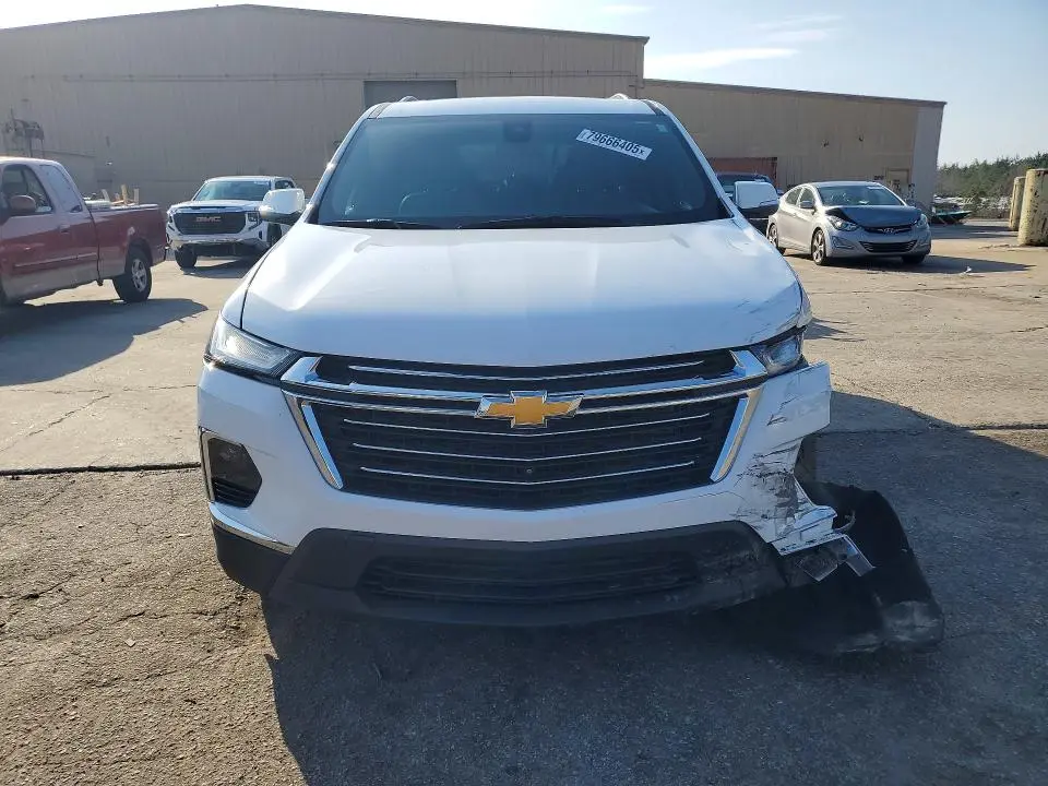 2023 CHEVROLET TRAVERSE LT  