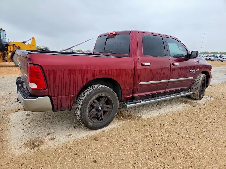 2016 RAM 1500 SLT  