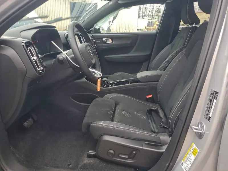 2024 VOLVO XC40 RECHARGE ULTIMATE  