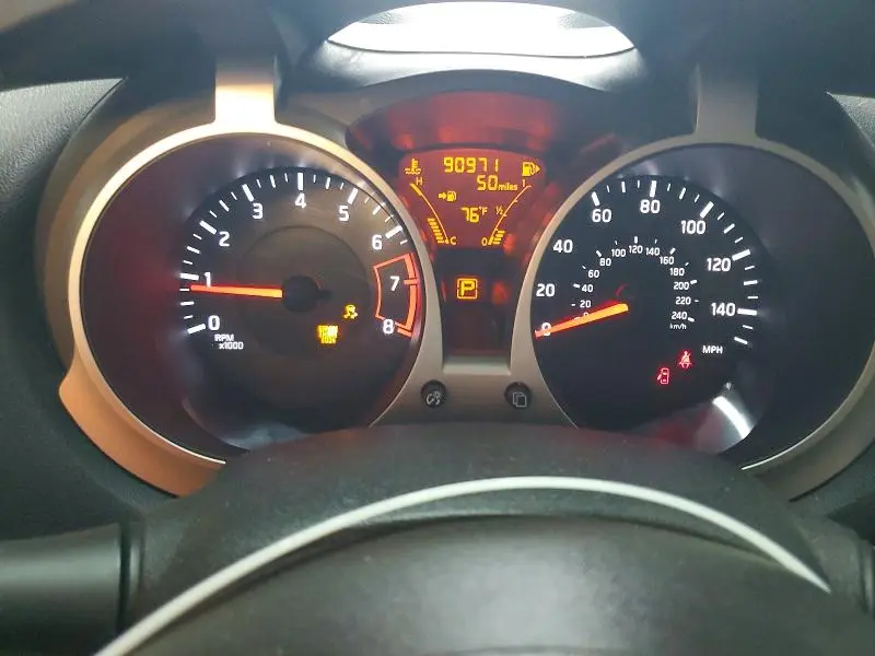 2014 NISSAN JUKE SL  