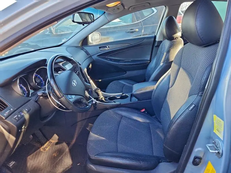 2012 HYUNDAI SONATA SE  