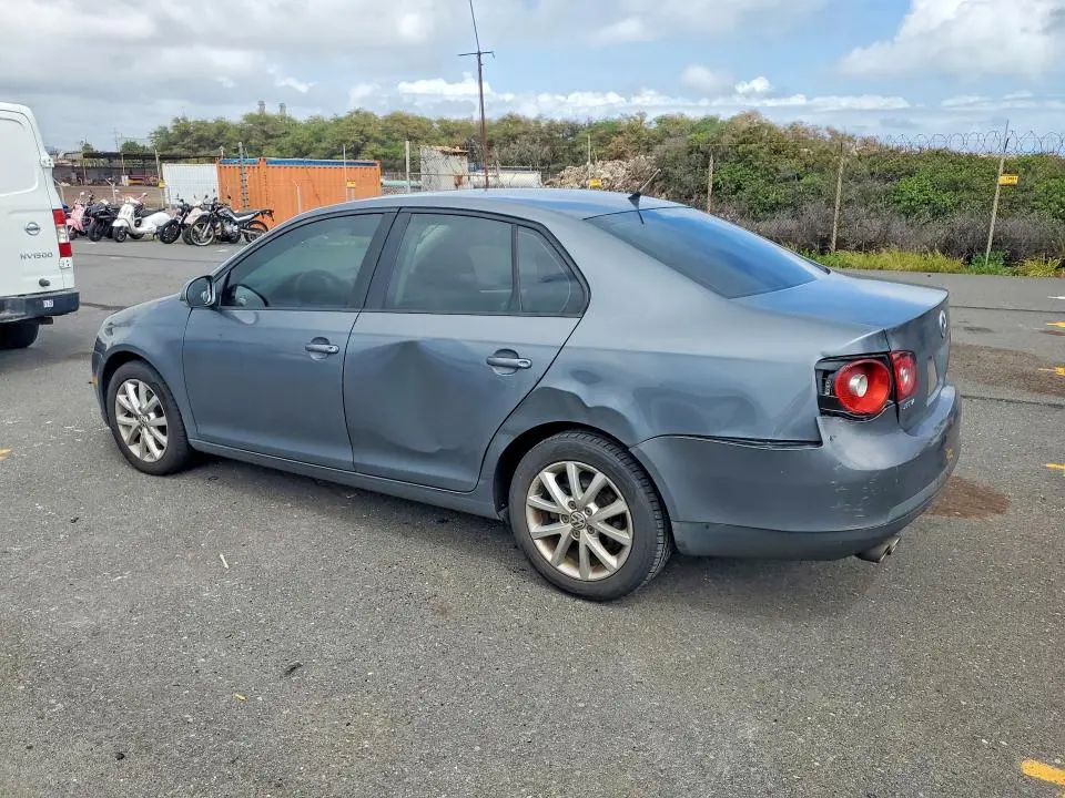 2010 VOLKSWAGEN JETTA SE  