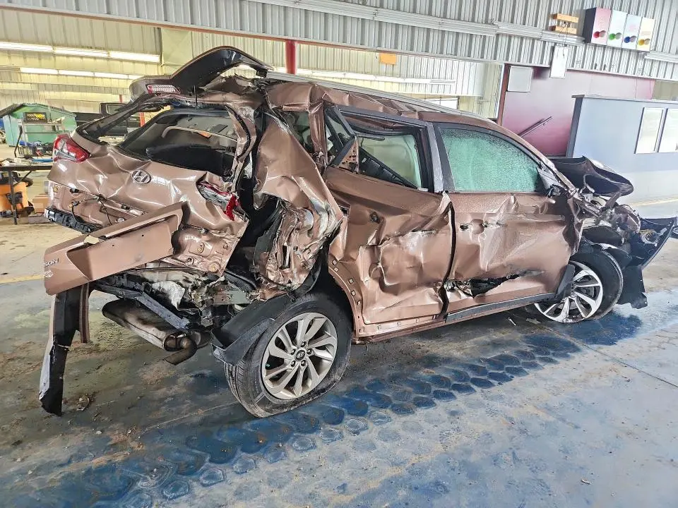 2017 HYUNDAI TUCSON SE  