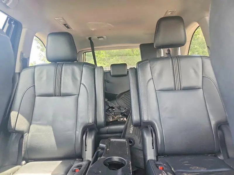 2017 TOYOTA HIGHLANDER SE  