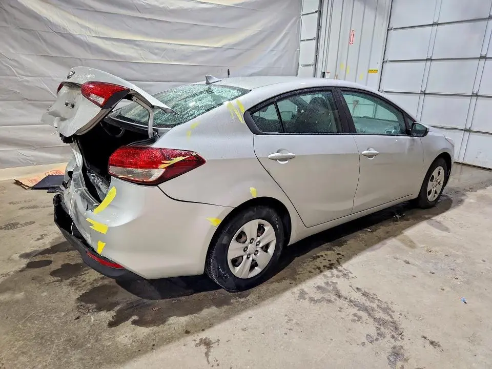 2018 KIA FORTE LX  