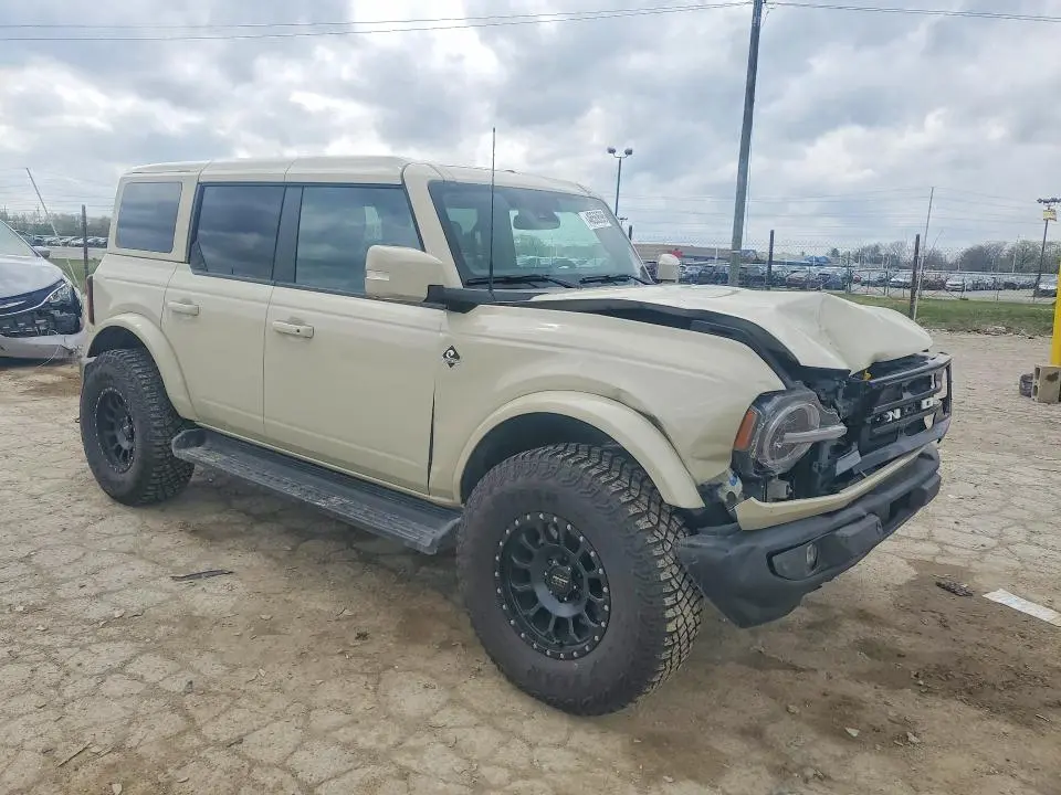 2025 FORD BRONCO OUTER BANKS  
