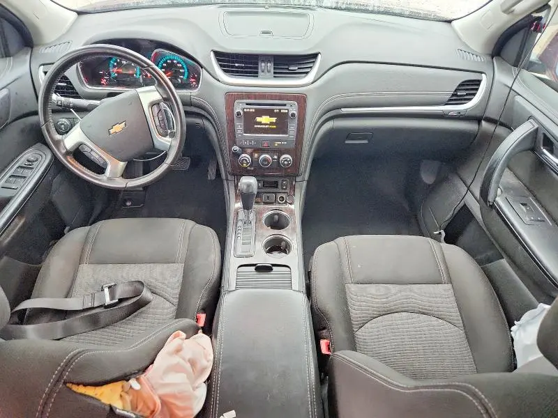 2017 CHEVROLET TRAVERSE LT  