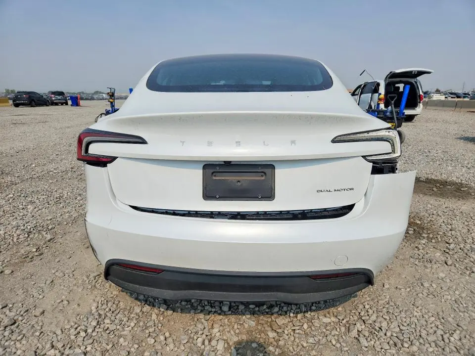 2025 TESLA MODEL 3   