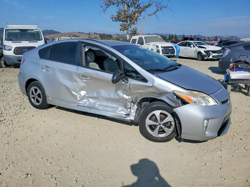 2013 TOYOTA PRIUS THREE  