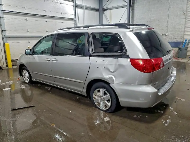 2010 TOYOTA SIENNA CE  
